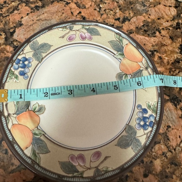 Garden Harvest by Mikasa Intaglio Bread and Butter Plates Set of 8 Floral Peach - Picture 5 of 5